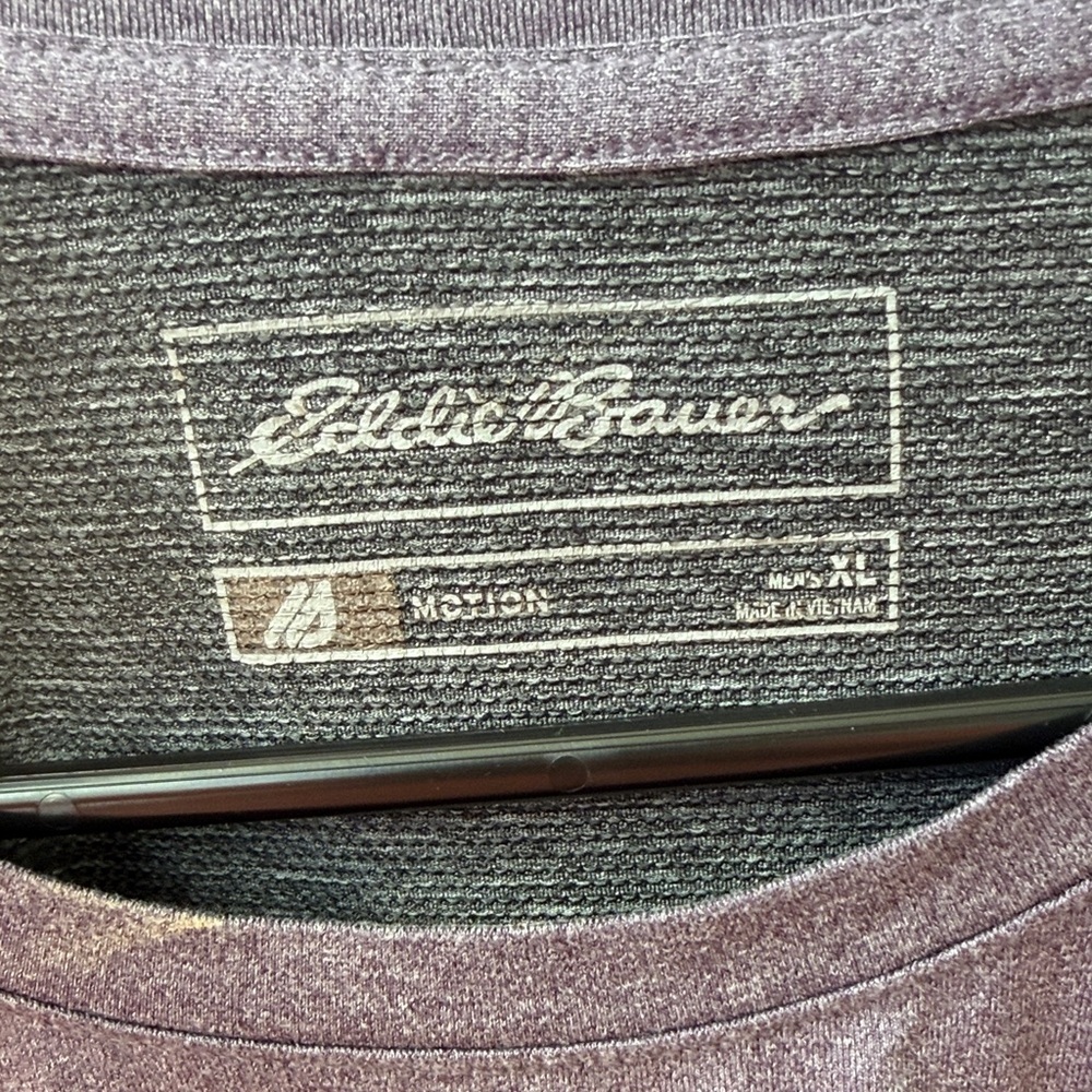 (139)Eddie Bauer Men’s Short-Sleeve Performance Tee - Plum with Charcoal Panels - Picture 2 of 5